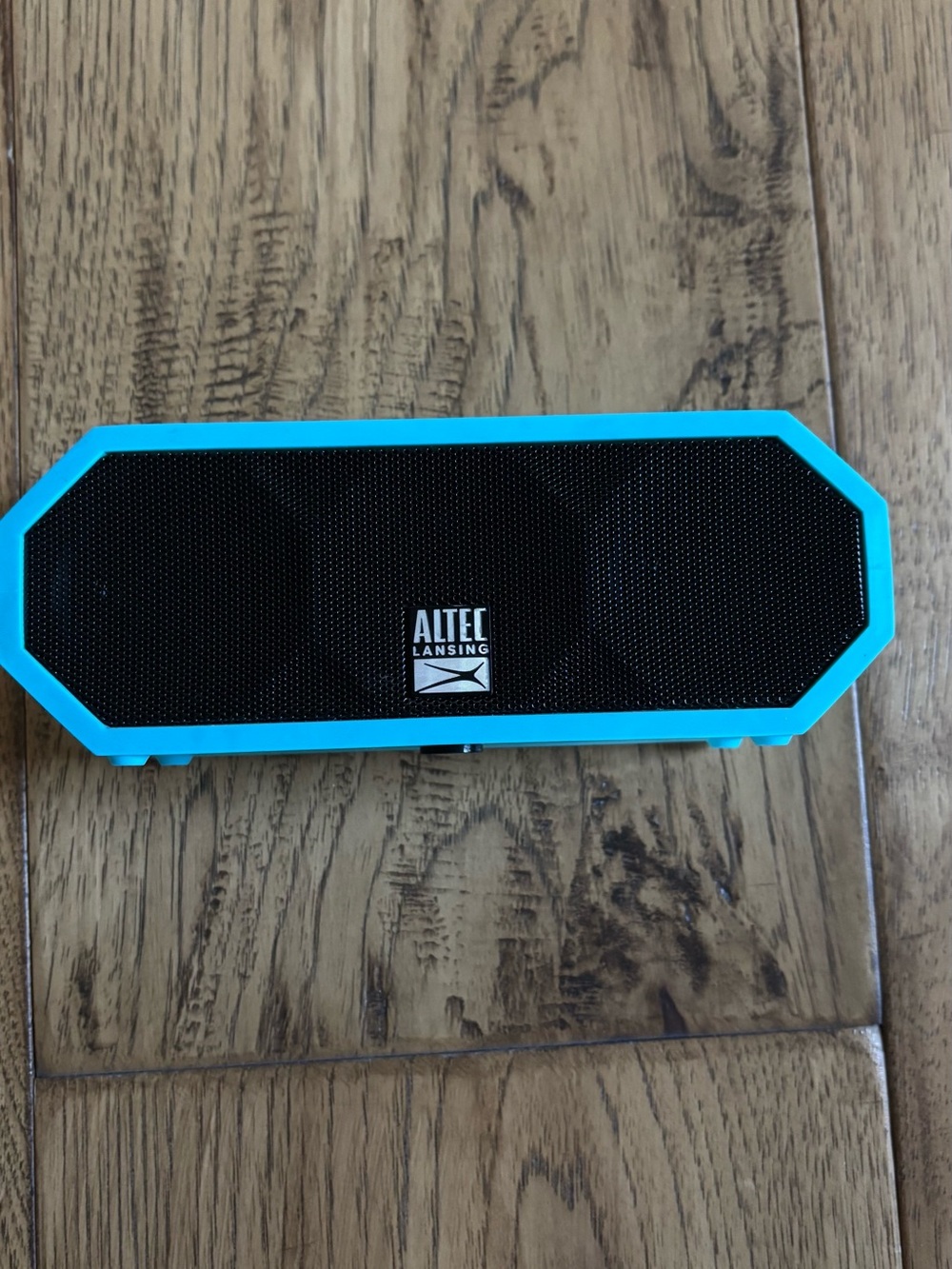 Altec Lansing Portable Bluetooth Speaker in Turquoise - Picture 4 of 6